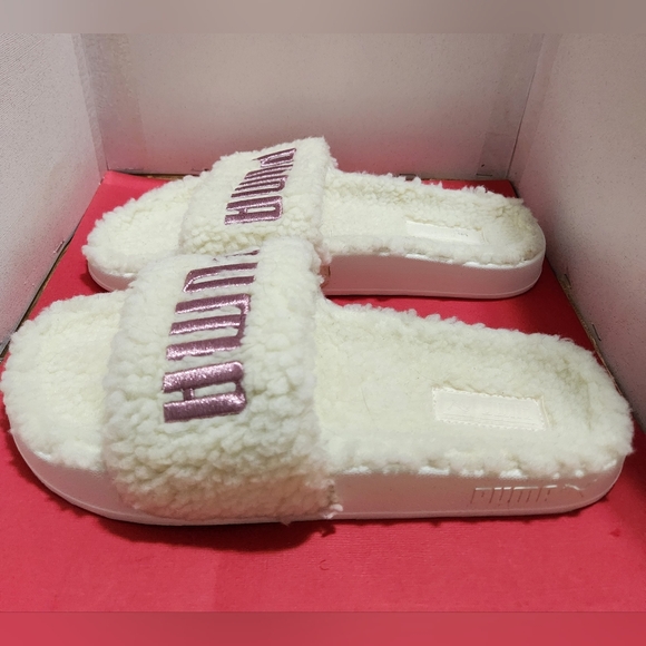 PUMA - Slippers - Unisex - Size 9/10 - Picture 2 of 5